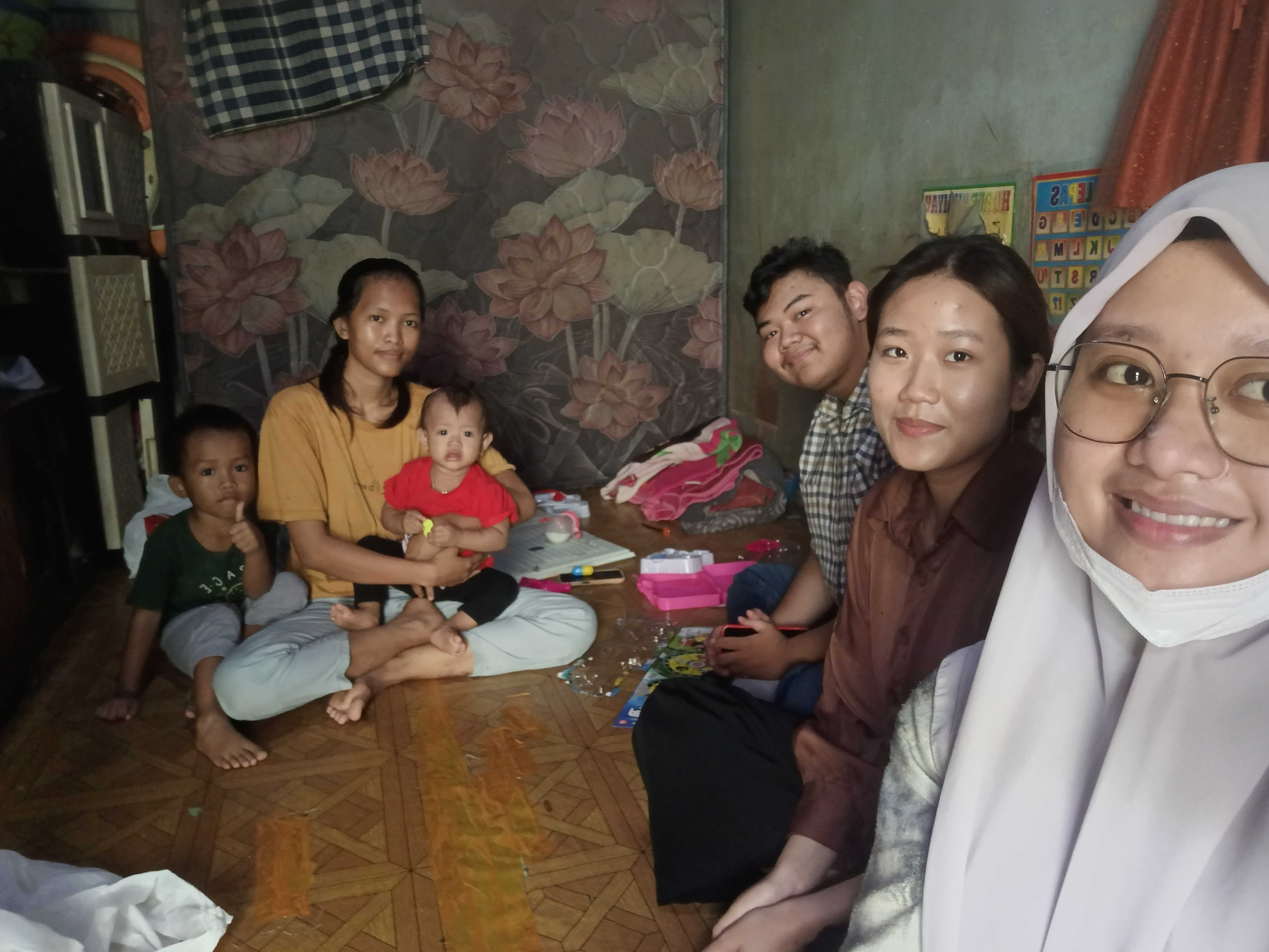 Kunjungan ketiga, Delisha.